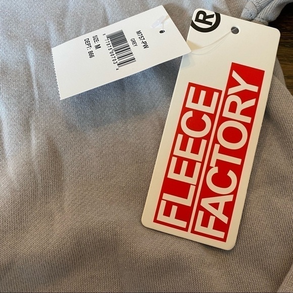 Woman’s Fleece Factory hoodie hooded sweatshirt size medium - Picture 3 of 5